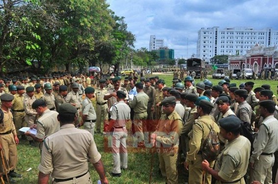 2000 cops to control Capital City's law & order during Durga Puja 